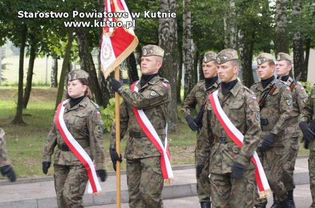 Żołnierze obchodzili Święto Wojska Polskiego - Zdjęcie główne