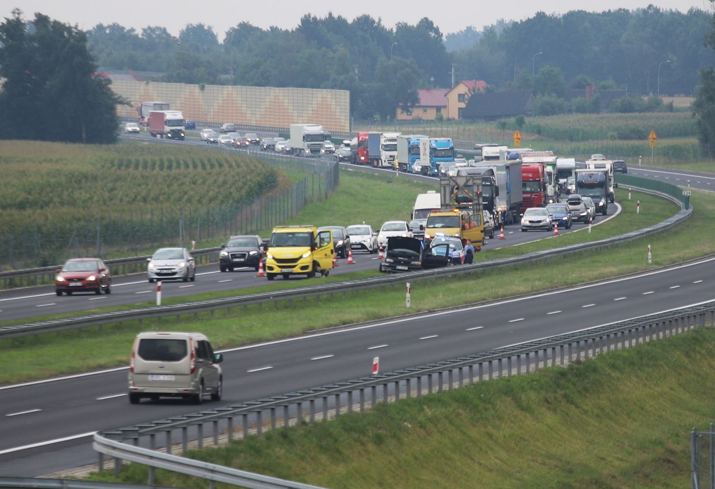 Na autostradzie A1 pod Kutnem doszło do kolejnego wypadku