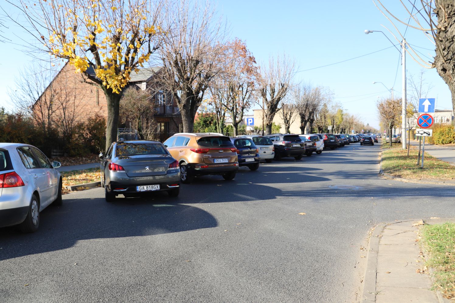 Policja i straż miejska pilnują porządku w związku z dniem Wszystkich Świętych