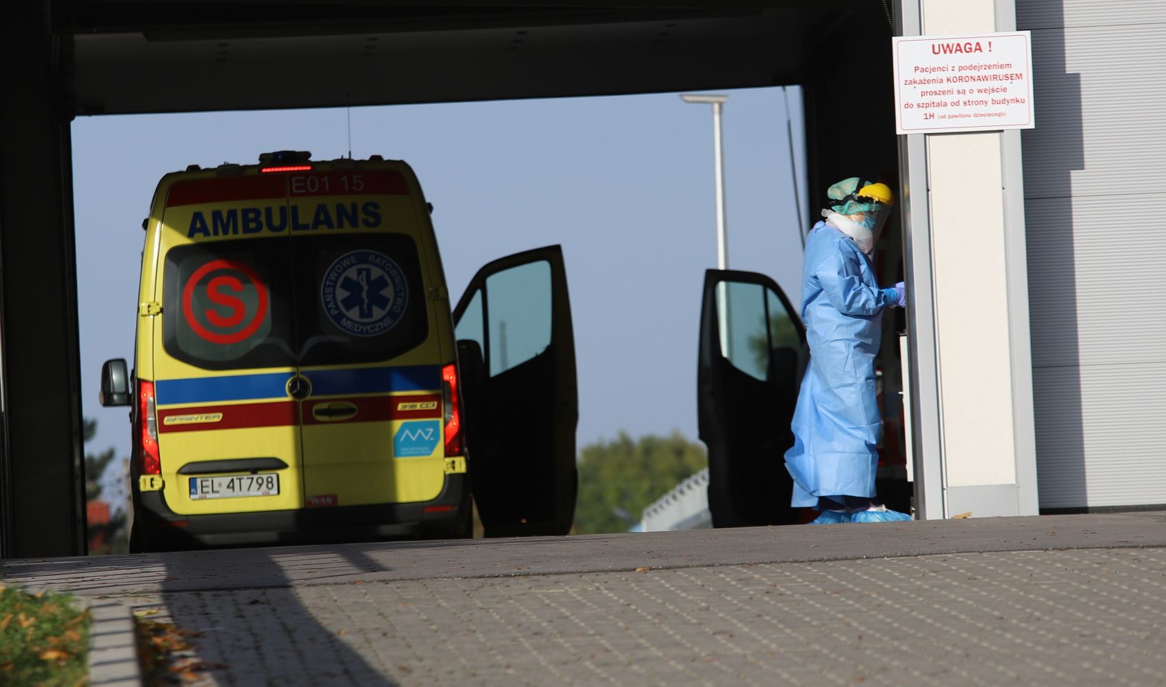 Ważna informacja dotycząca kutnowskiego szpitala. Chodzi o łóżka dla pacjentów z COVID-19 - Zdjęcie główne