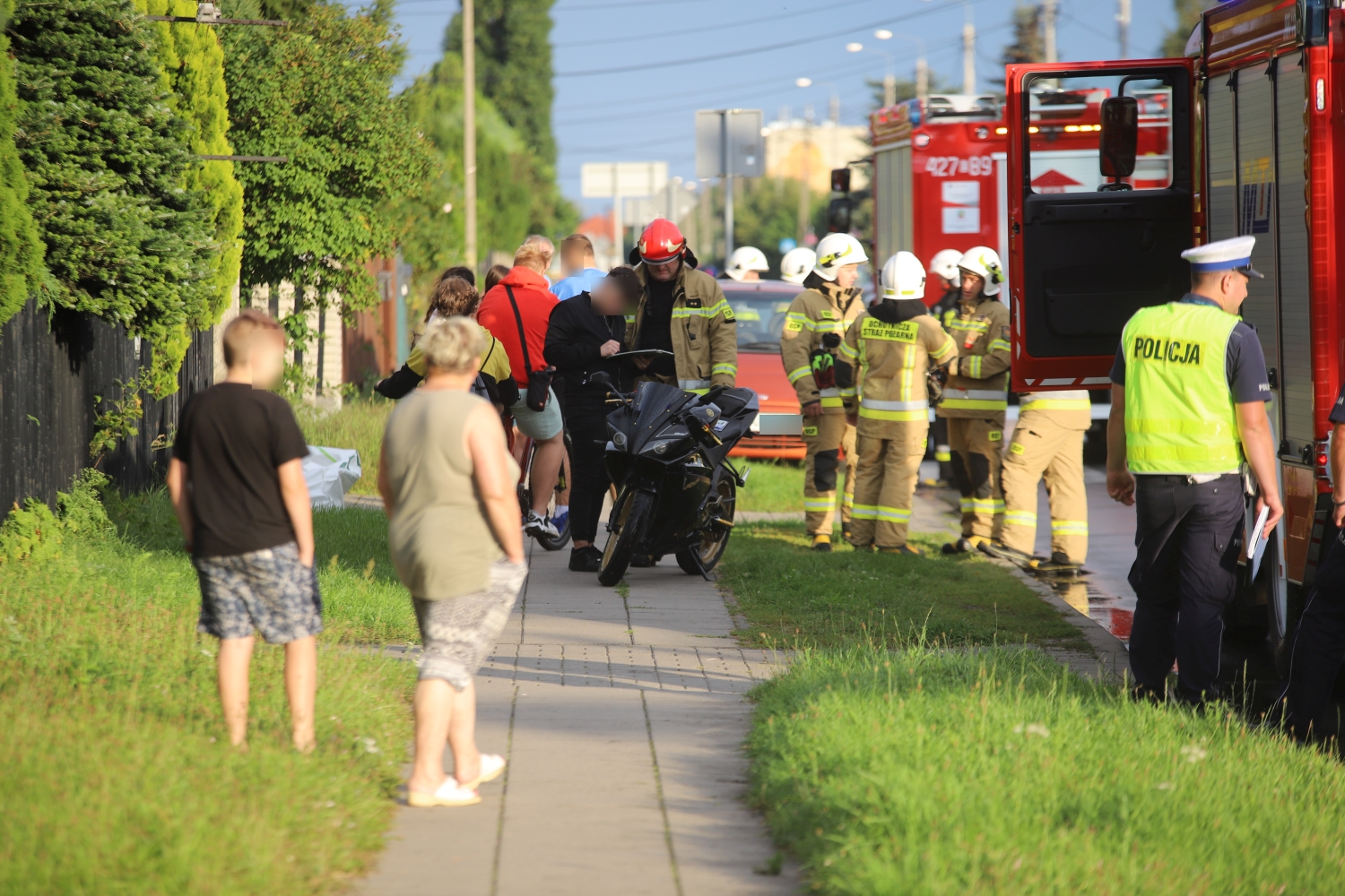 Kobieta spowodowała kraksę na Łąkoszyńskiej i uciekła z miejsca zdarzenia