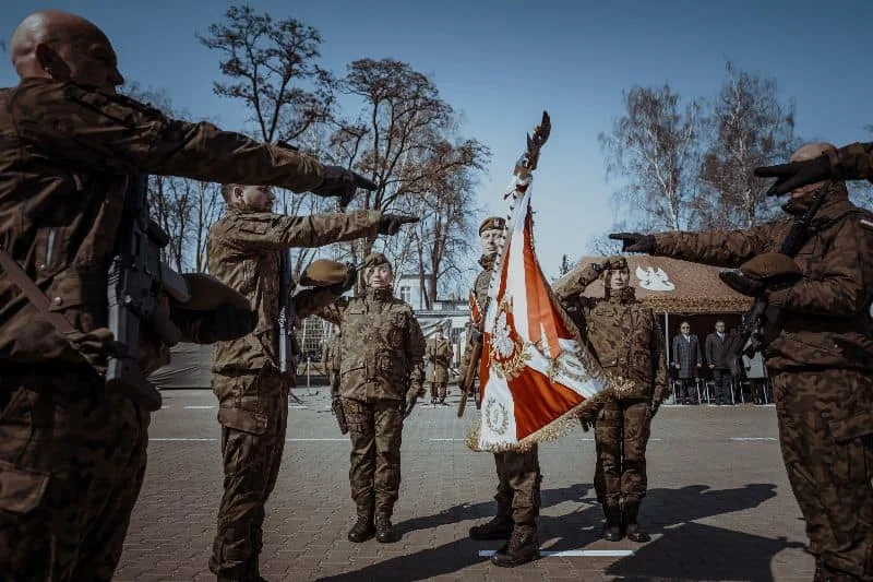 W niedzielę odbyło się uroczyste ślubowanie żołnierzy 9. Łódzkiej Brygady Wojsk Obrony Terytorialnej w Kutnie