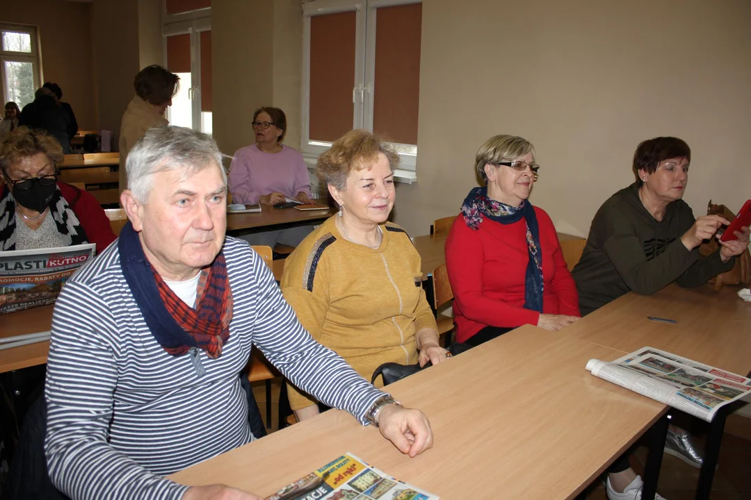 Słuchacze UTW wzięli udział w wykładzie „W zdrowym ciele zdrowy duch - jak zadbać o wszystkie aspekty naszego zdrowia”