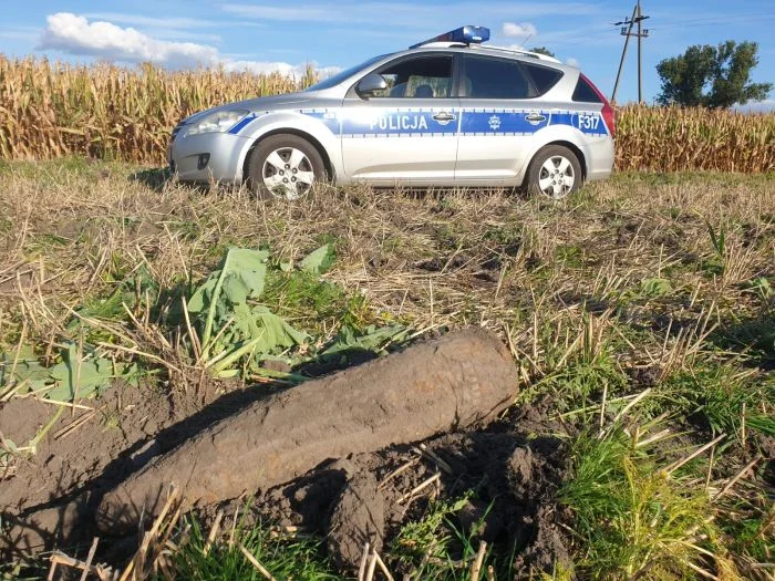 Wybuchowe znaleziska rolników. Wykopali pociski z czasów II wojny światowej! - Zdjęcie główne