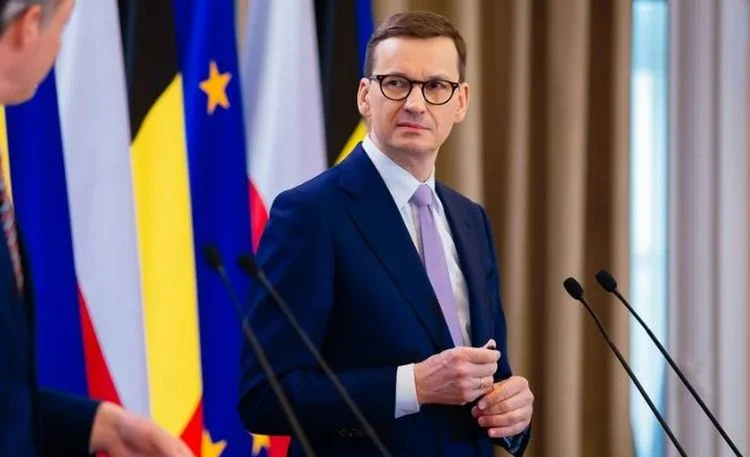 Premier Morawiecki z wizytą w powiecie kutnowskim. Odwiedzi jedną z gmin - Zdjęcie główne