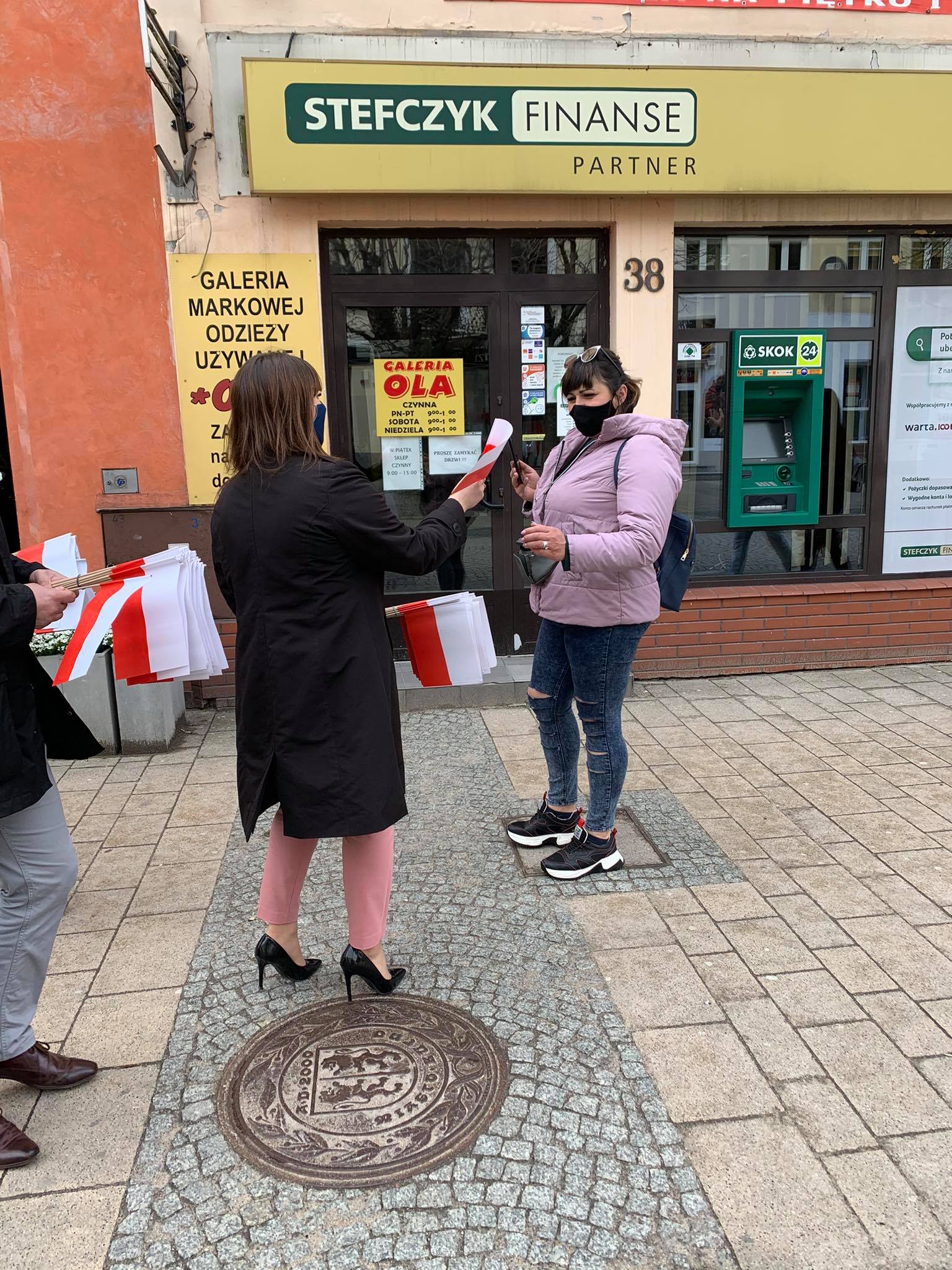 Kutnowscy działacze Koalicji Obywatelskiej uczcili Święto Trzeciego Maja