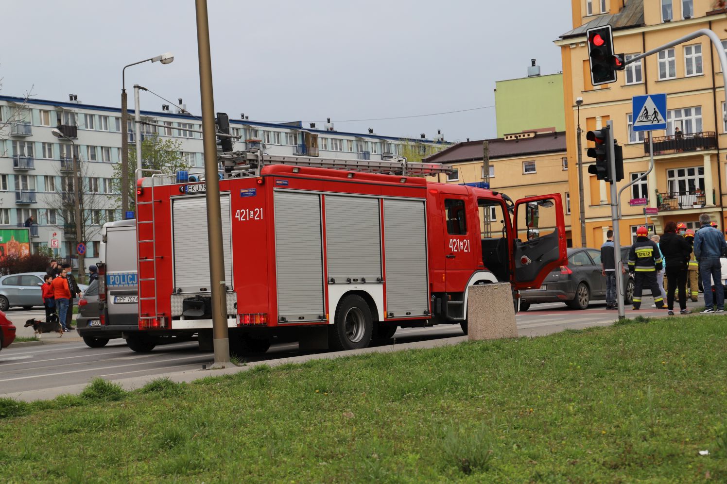 W centrum Kutna doszło do kraksy z udziałem kilku samochodów