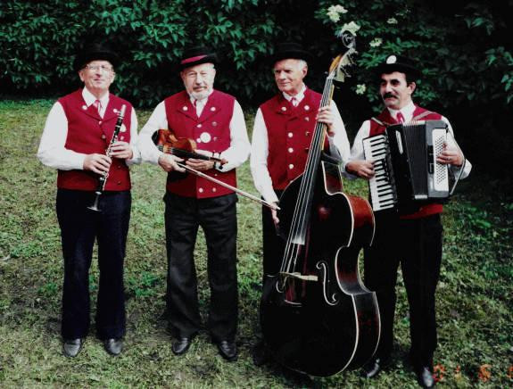 XVIII Międzywojewódzki Przegląd Kapel Ludowych - Zdjęcie główne