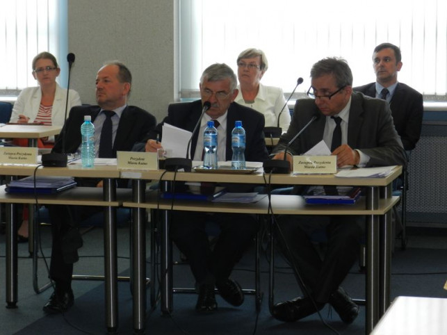 Prezydent z absolutorium  - Zdjęcie główne