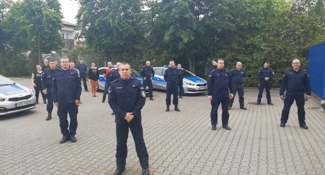 [WIDEO] Kutnowscy policjanci… robią pompki i pomagają ciężko choremu Wojtusiowi! - Zdjęcie główne