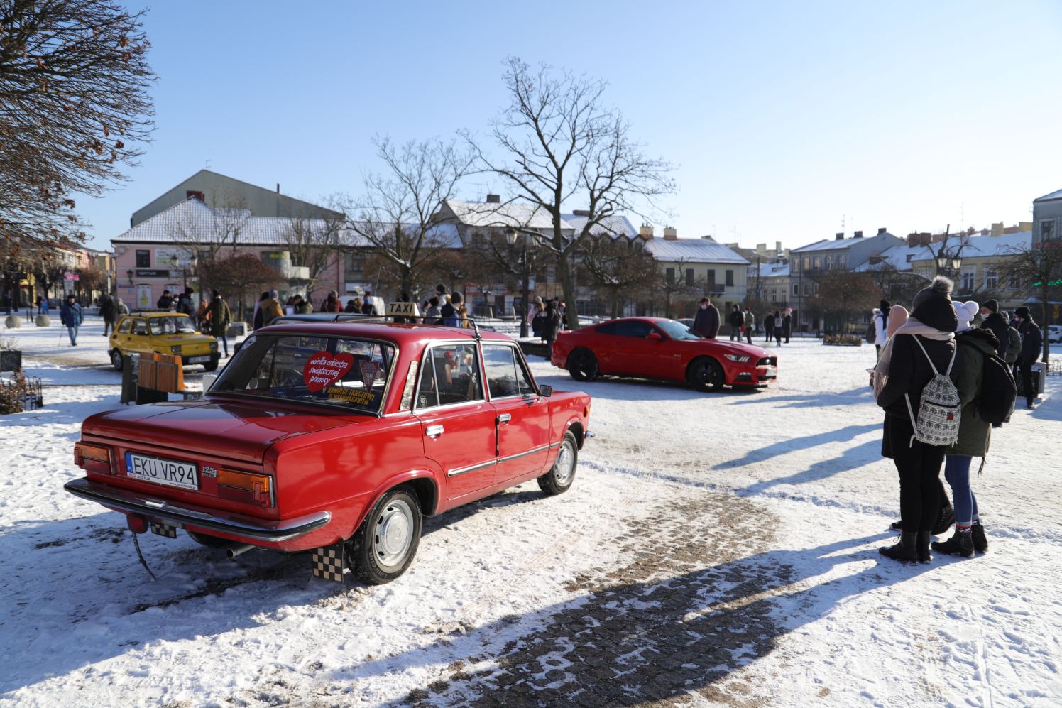 W centrum Kutna zaroiło się od samochodów