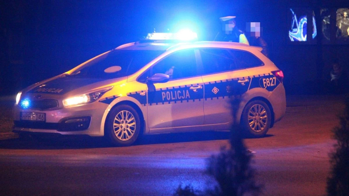 Бомба в поезде? Пассажиры эвакуированы, на месте работают пиротехники