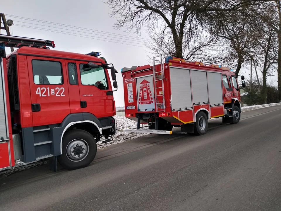 Pod Kutnem lądował śmigłowiec pogotowia. Pomocy potrzebowała starsza osoba