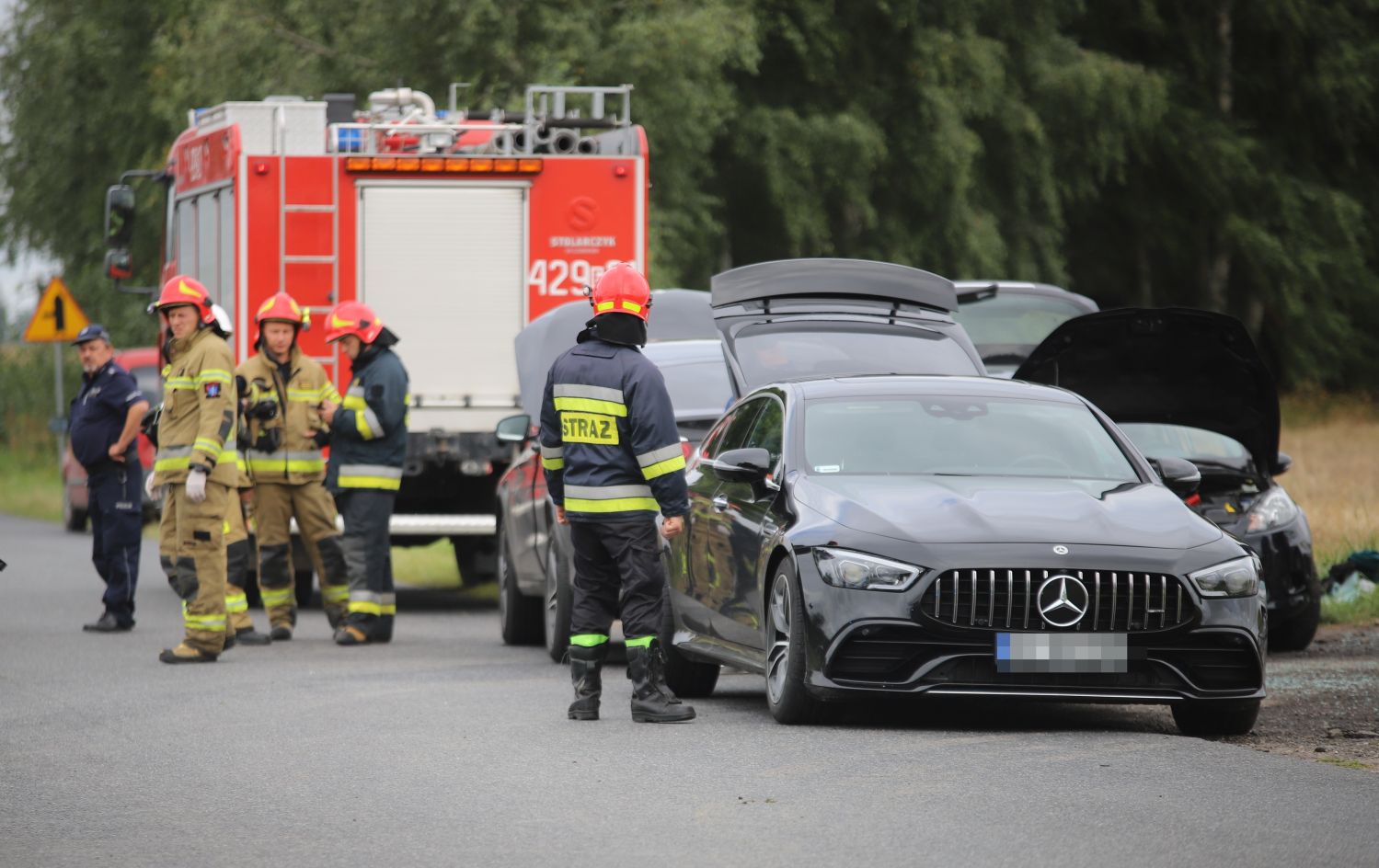 W Krośniewicach doszło do wypadku, na miejscu pracują służby z powiatu kutnowskiego