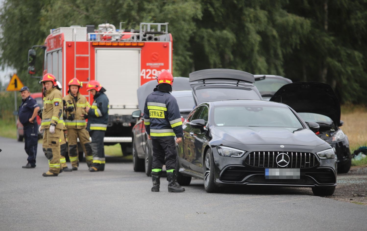 W Krośniewicach doszło do wypadku, na miejscu pracują służby z powiatu kutnowskiego