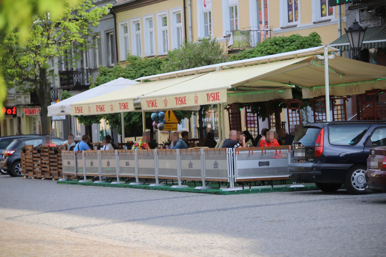 Otwarte ogródki i spacery bez maseczek, czyli w Kutnie niemal jak przed pandemią