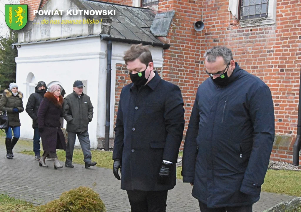 Przedstawiciele Powiatu Kutnowskiego i rady powiatu uczestniczyli we mszy świętej w Sanktuarium Matki Bożej Głogowieckiej w Głogowcu