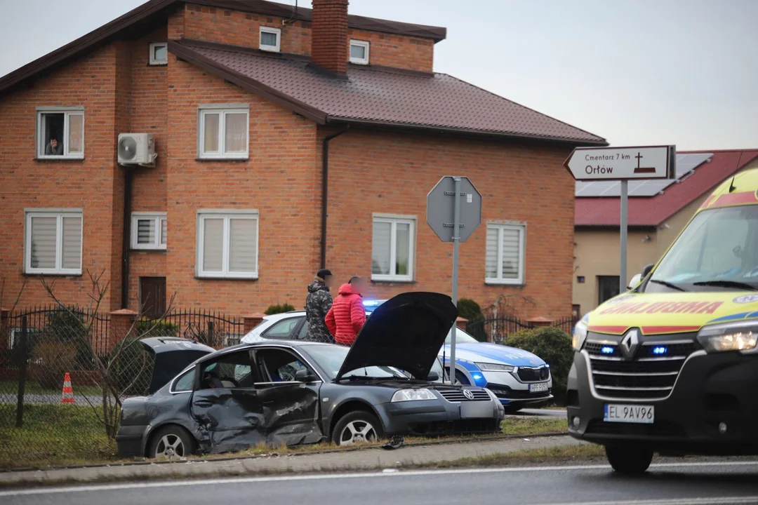 Wypadek na DK 92. Na miejscu służby, duże utrudnienia w ruchu [ZDJĘCIA] - Zdjęcie główne