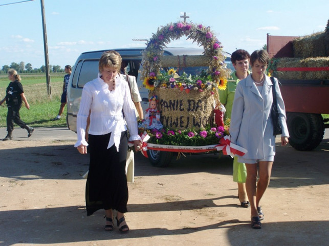 Krośniewickie dożynki w Teresinie  - Zdjęcie główne