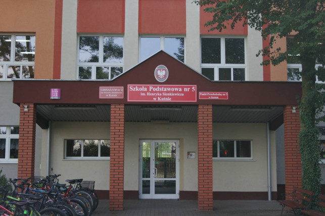 Porywacze pod podstawówką! Rodzice, uważajcie na swoje dzieci - Zdjęcie główne
