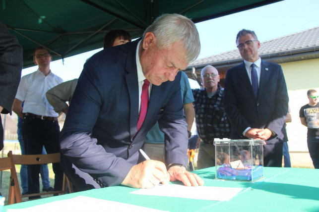 Dokładnie trzy lata temu w Piątku miała miejsce burzliwa dyskusja nt. centrum Polski, z kolei w Nowej Wsi zorganizowano uroczyste wyznaczenie Geodezyjnego Serca naszego kraju