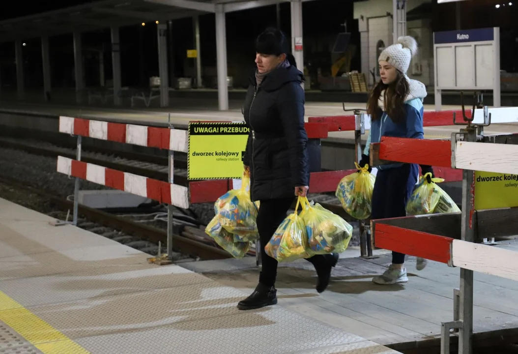 Kutno zbiera pieniądze na pomoc dla uchodźców przejeżdżających przez nasze miasto