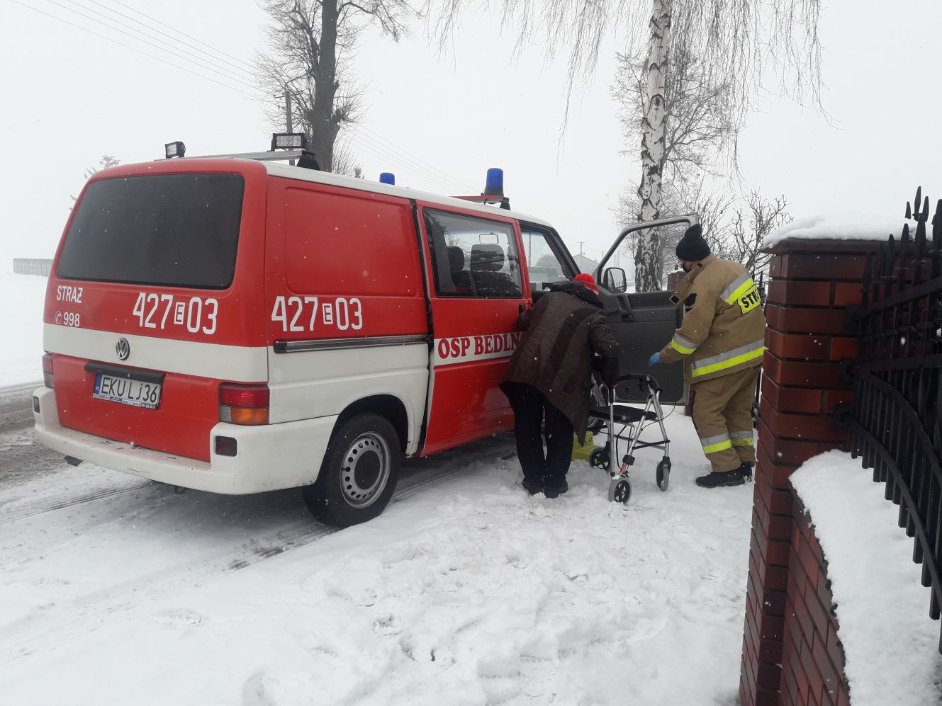 W powiecie kutnowskim, z pomocy w transporcie do punktów szczepień skorzystało 13 osób