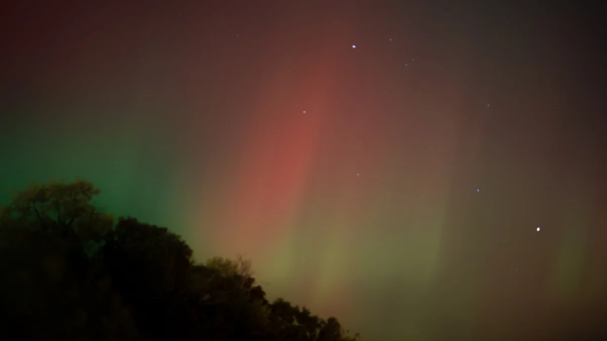 Tej nocy warto spojrzeć w w niebo. Niezwykły spektakl zobaczysz gołym okiem
