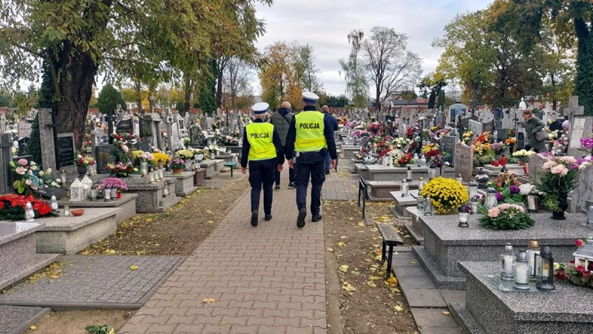 Policja ostrzega przed kieszonkowcami. O tym należy pamiętać - Zdjęcie główne