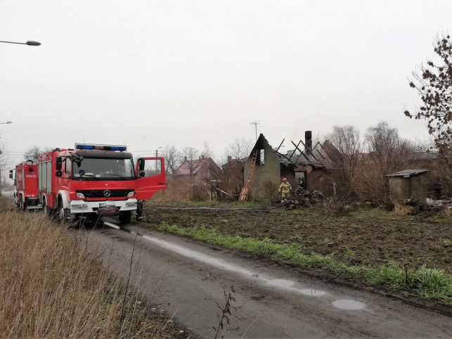 Tragiczny poranek. Śmierć kobiety i mężczyzny, ewakuacja 16 osób - Zdjęcie główne