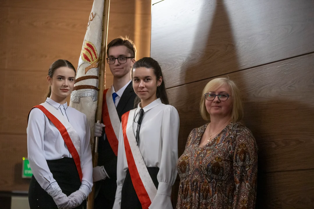 Obchody poczwórnego jubileuszu "Szkoły przy Oporowskiej" w Kutnowskim Domu Kultury