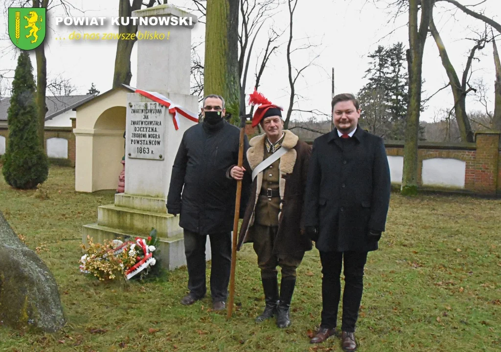 Przedstawiciele Powiatu Kutnowskiego i rady powiatu uczestniczyli we mszy świętej w Sanktuarium Matki Bożej Głogowieckiej w Głogowcu