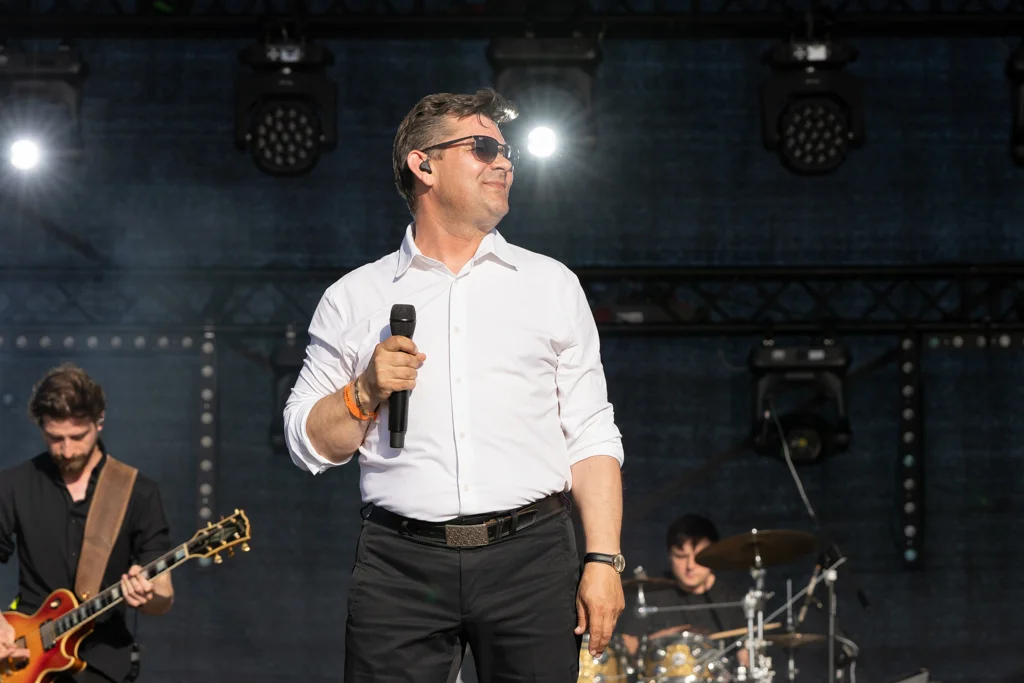 Mieszkańcy Kutna i powiatu uczestniczyli w powitaniu lata w Jeziorsku. Jedną z atrakcji był koncert Zenka Martyniuka