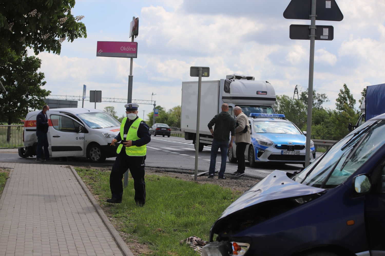 Na Sklęczkowskiej zderzyły się ze sobą dwa auta