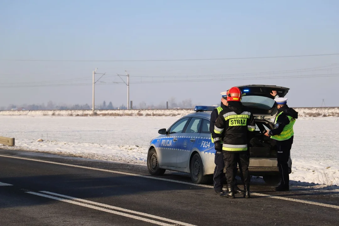 Poważny wypadek pod Kutnem. Na miejscu wszystkie służby, lądował śmigłowiec LPR