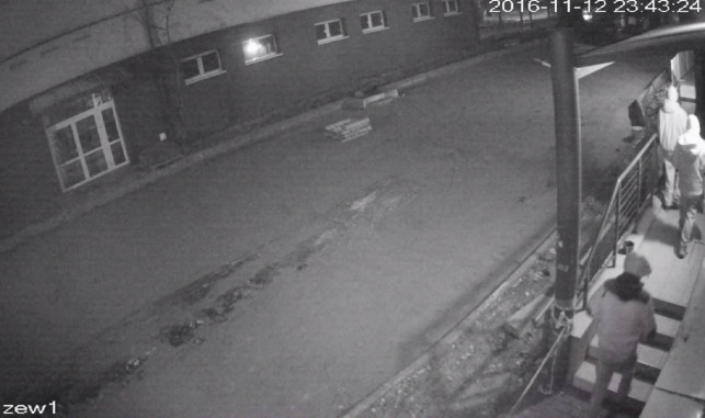 Wandale zniszczyli klatki schodowe. TBS szuka sprawców - Zdjęcie główne