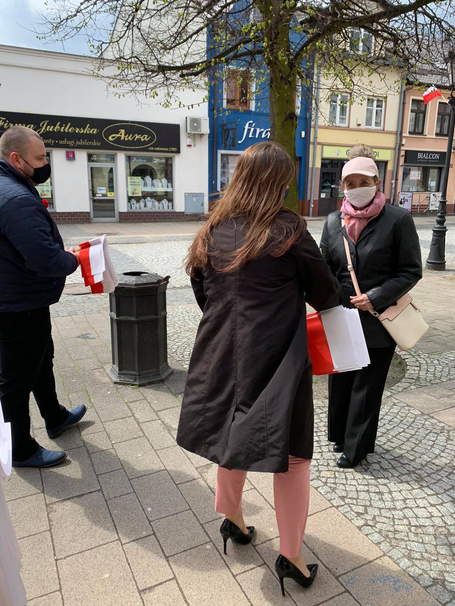 Kutnowscy działacze Koalicji Obywatelskiej uczcili Święto Trzeciego Maja