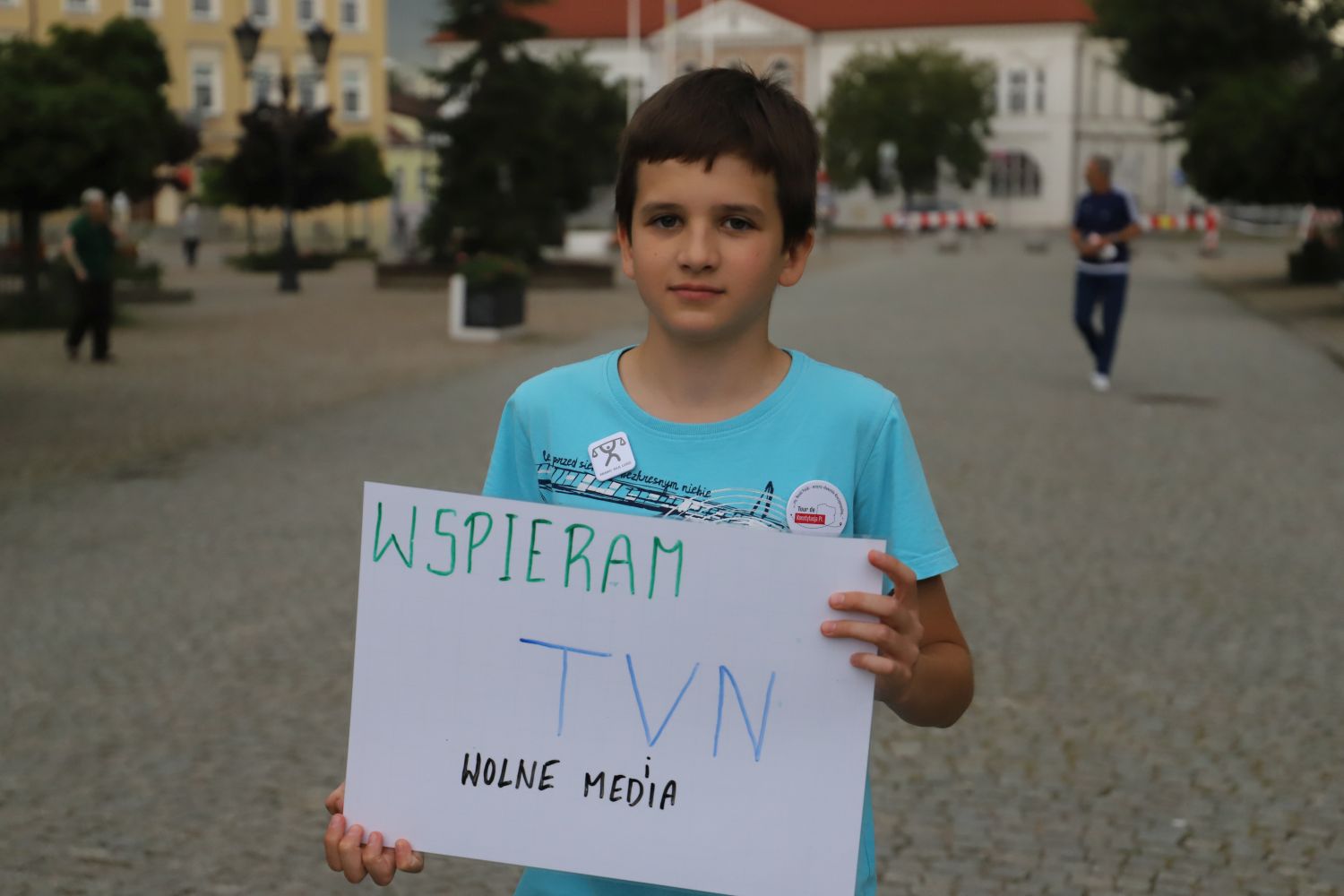 W Kutnie protestowali w obronie TVN