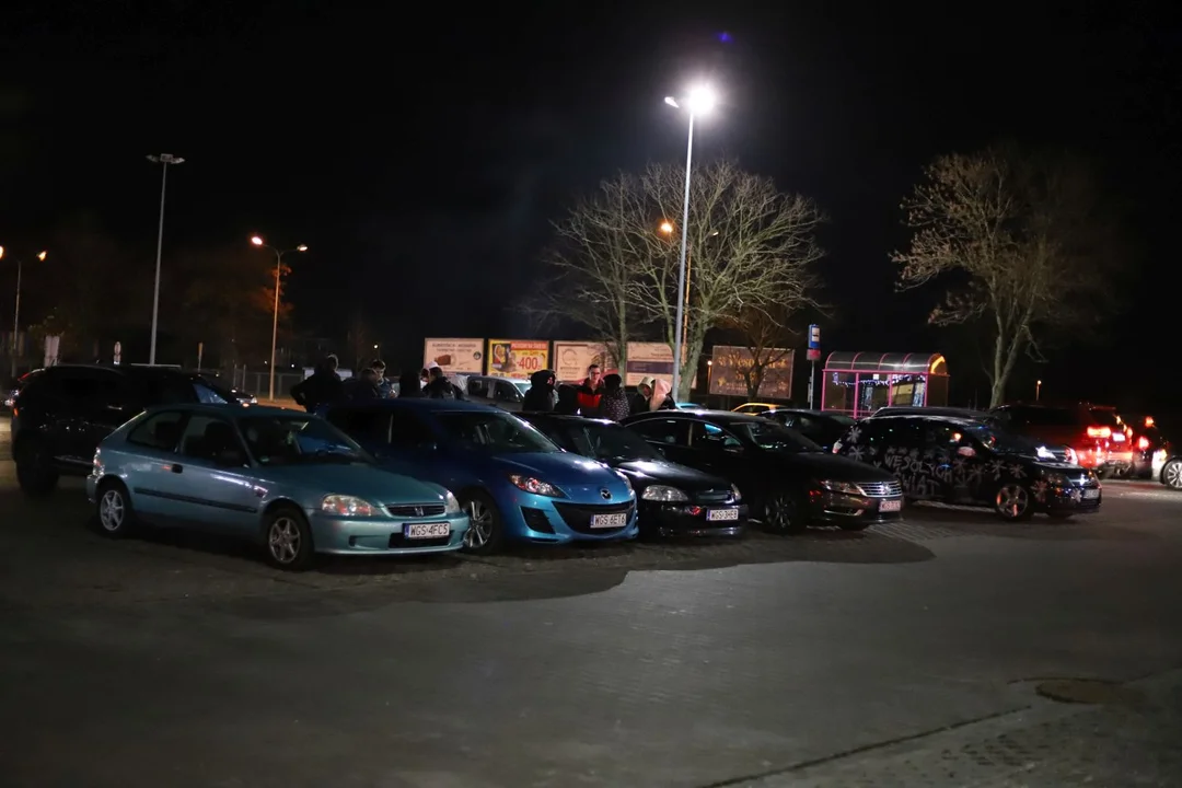 Pod Galerią Różana w Kutnie odbyła się 9. edycja Racing Night Kutno