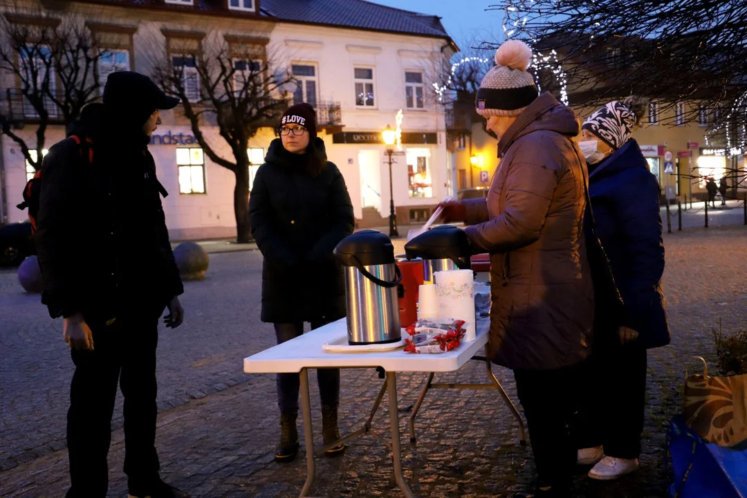 W Kutnie działa Akcja humanitarna przy Kościele Zielonoświątkowym, która pomaga m.in. bezdomnym, potrzebującym, uzależnionym i obcokrajowcom 