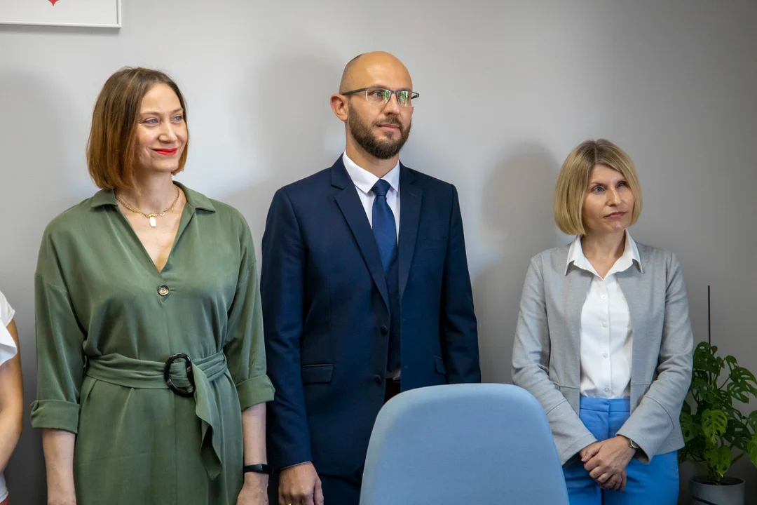 Łódzki kurator oświaty wręczył w Kutnie akty dyplomowania 49 nauczycielom