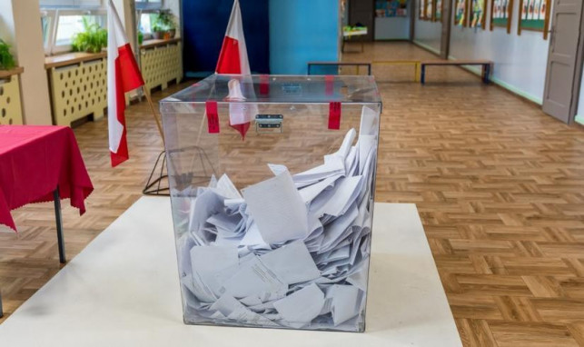 Zdecydowana większość głosujących "za" odwołaniem burmistrz Krośniewic. Referendum jednak nieważne - Zdjęcie główne