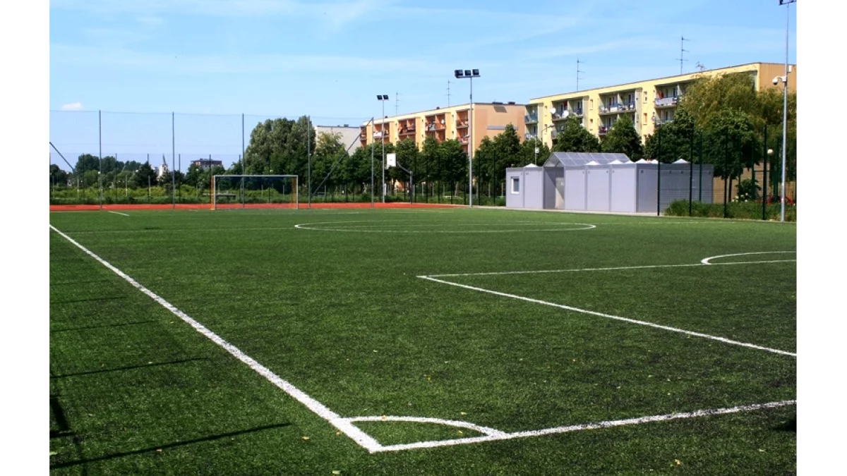 Aktywny sierpień na Orliku przy ul. Troczewskiego. Sprawdź godziny otwarcia