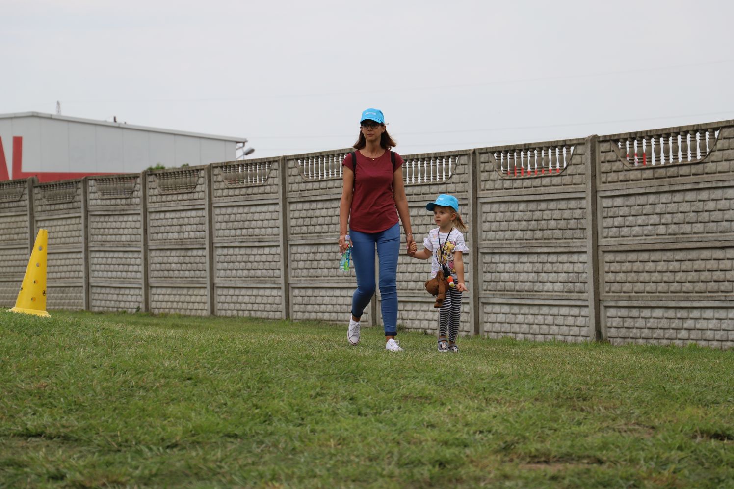 Pod kutnowskim Aquaparkiem trwa piknik, wcześniej odbył się bieg z Forrestem