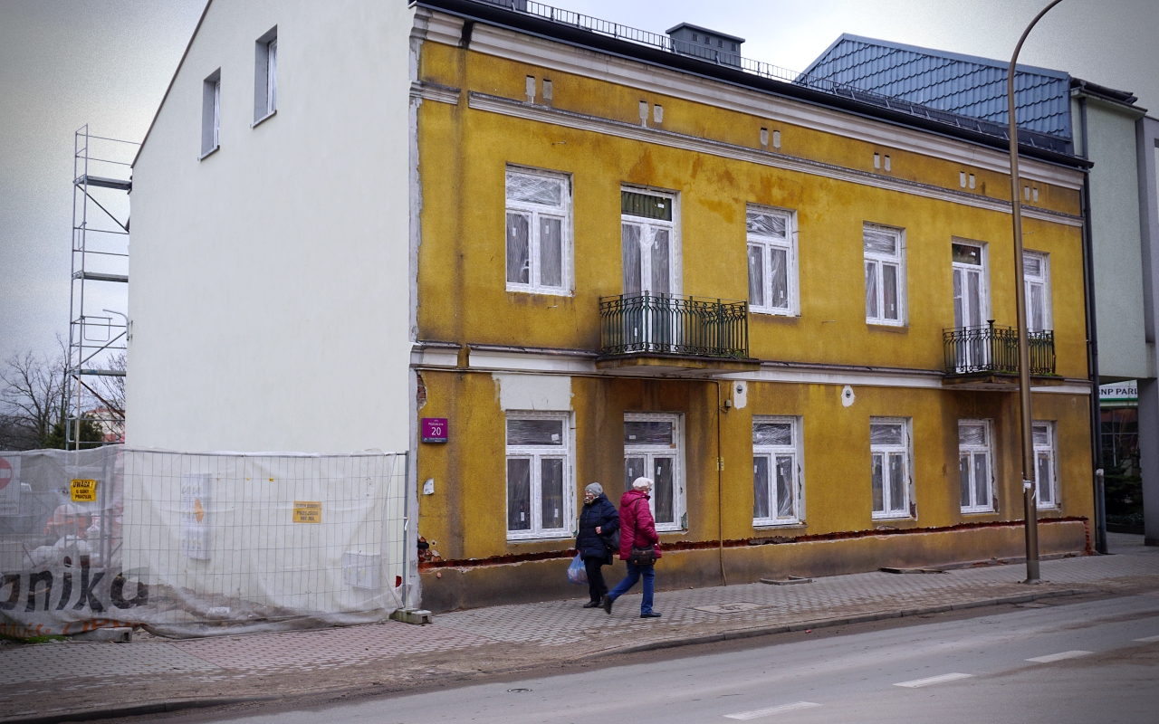 Remont kamienicy w centrum Kutna znajduje się na półmetku