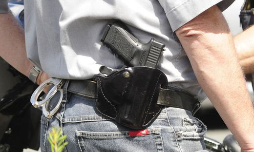 Policjant czujny po służbie. Zatrzymał kierowcę, który pobił drugiego - Zdjęcie główne