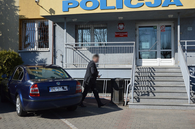 Są zarzuty dla policjanta! Co wydarzyło się na komendzie? - Zdjęcie główne