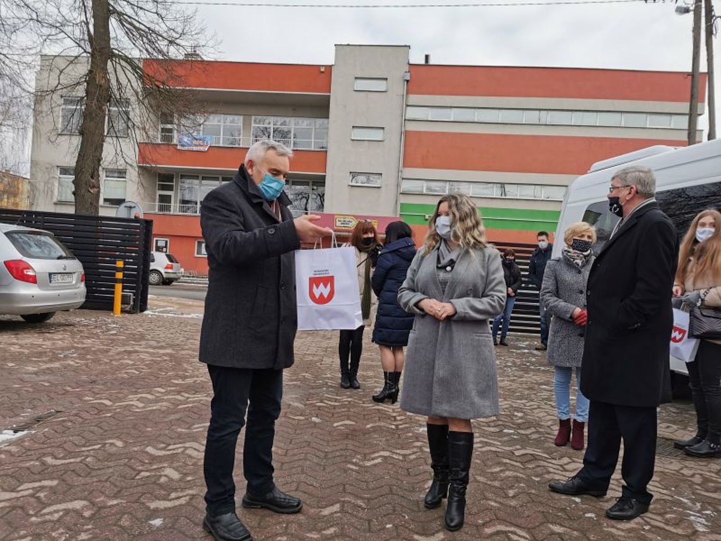 Bus będzie służył do przewozu osób niepełnosprawnych.