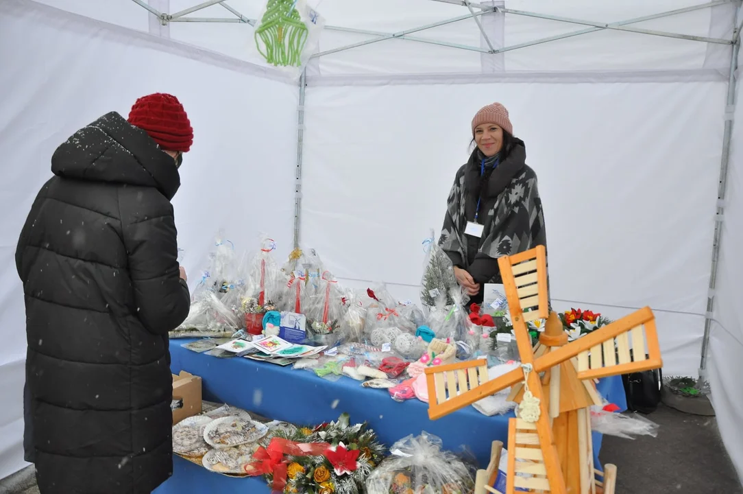 Świątecznie w Żychlinie. Za nami kiermasz bożonarodzeniowy 