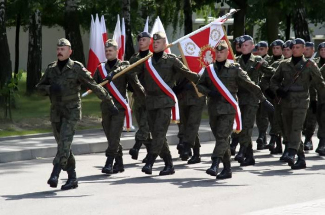 Wojsko likwiduje bazę w Kutnie. 60 osób na bruk! - Zdjęcie główne